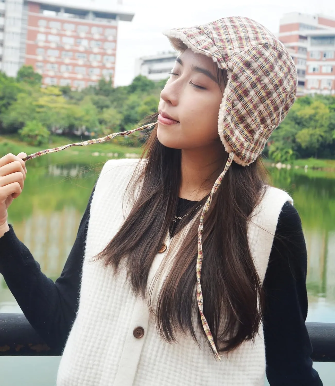 Reversible Winter Hat with Ear Flaps for Men Women,Ladies Plaid Hat with Ear Flaps,Lamb Wool Lining Flannel Beanie