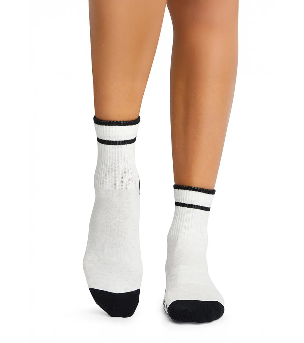 Tavi Aria Yoga Grip Socks