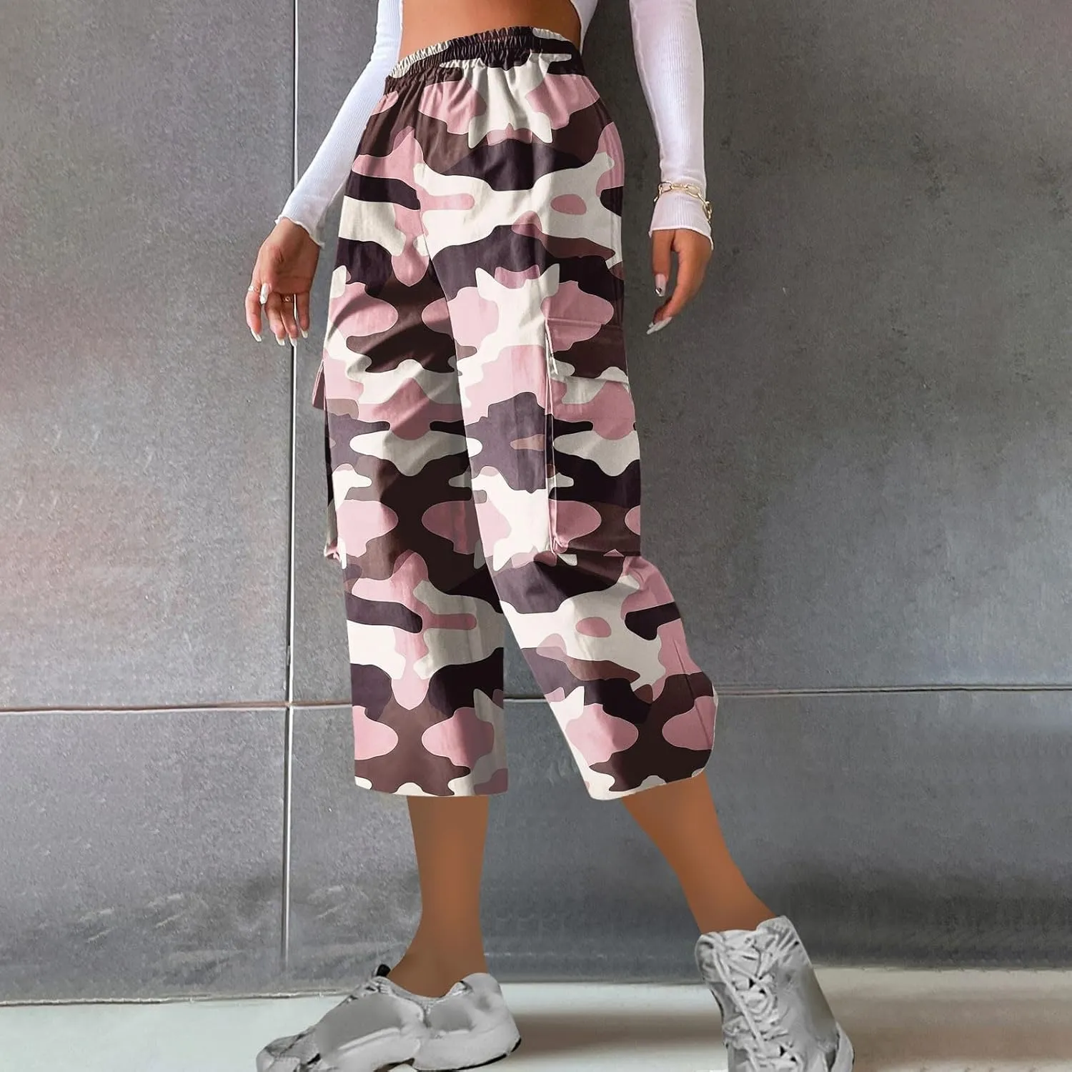 Women's Cargo Capris Hiking Pants Lightweight Outdoor Athletic Travel Casual Loose Fit Camouflage Pants with Pockets